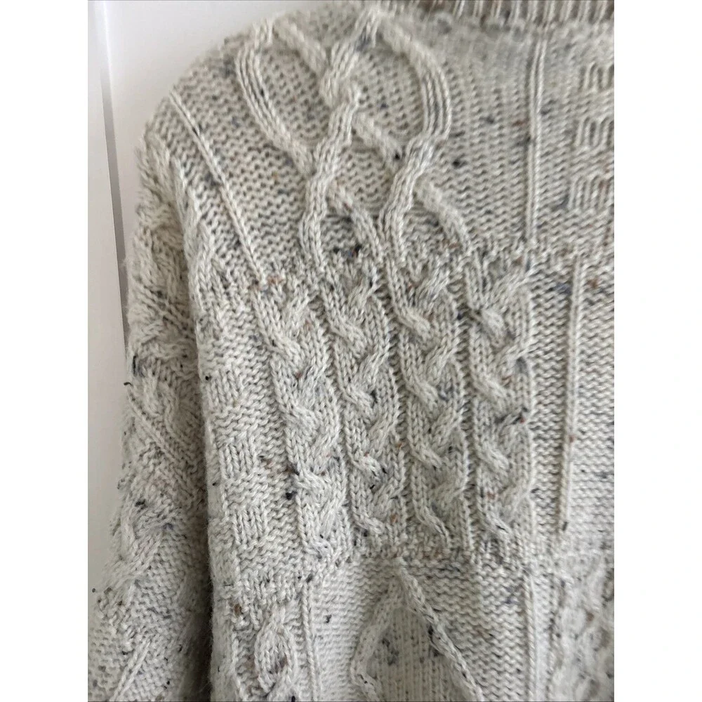Aran Sweater Market very good